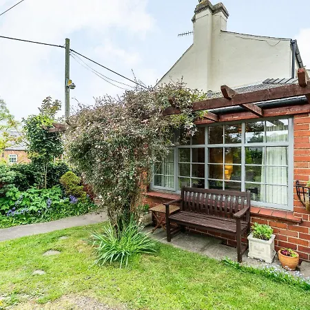 Wychwood Semesterbostad *